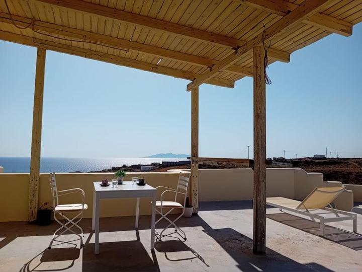 Drakkar Houses Fira  Exterior foto